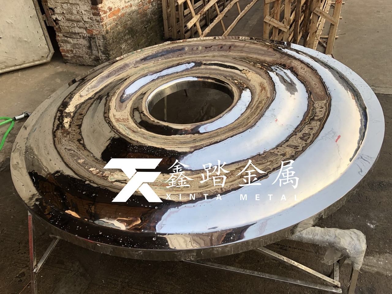 纯手工锻造不锈钢镜面涟漪吊顶天花效果美极了