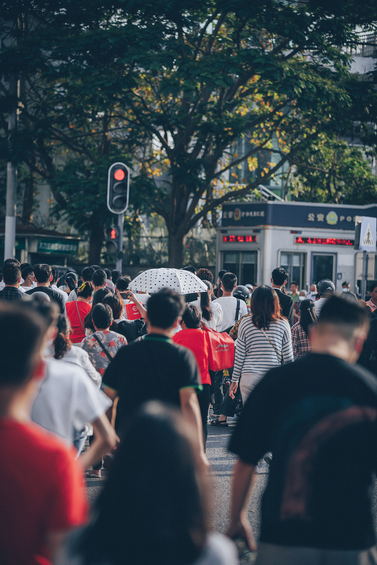 城中村的早晨（图ZMzE4NjQ4Mjg4） - 人文/纪实摄影 - 站酷设计师乌卡卡的视觉空间原创素材 - 站酷ZCOOL