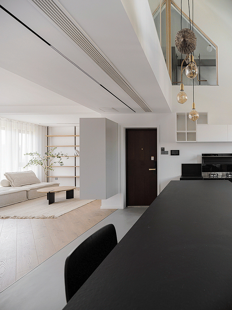 顶层LOFT 天马行空的90后婚房