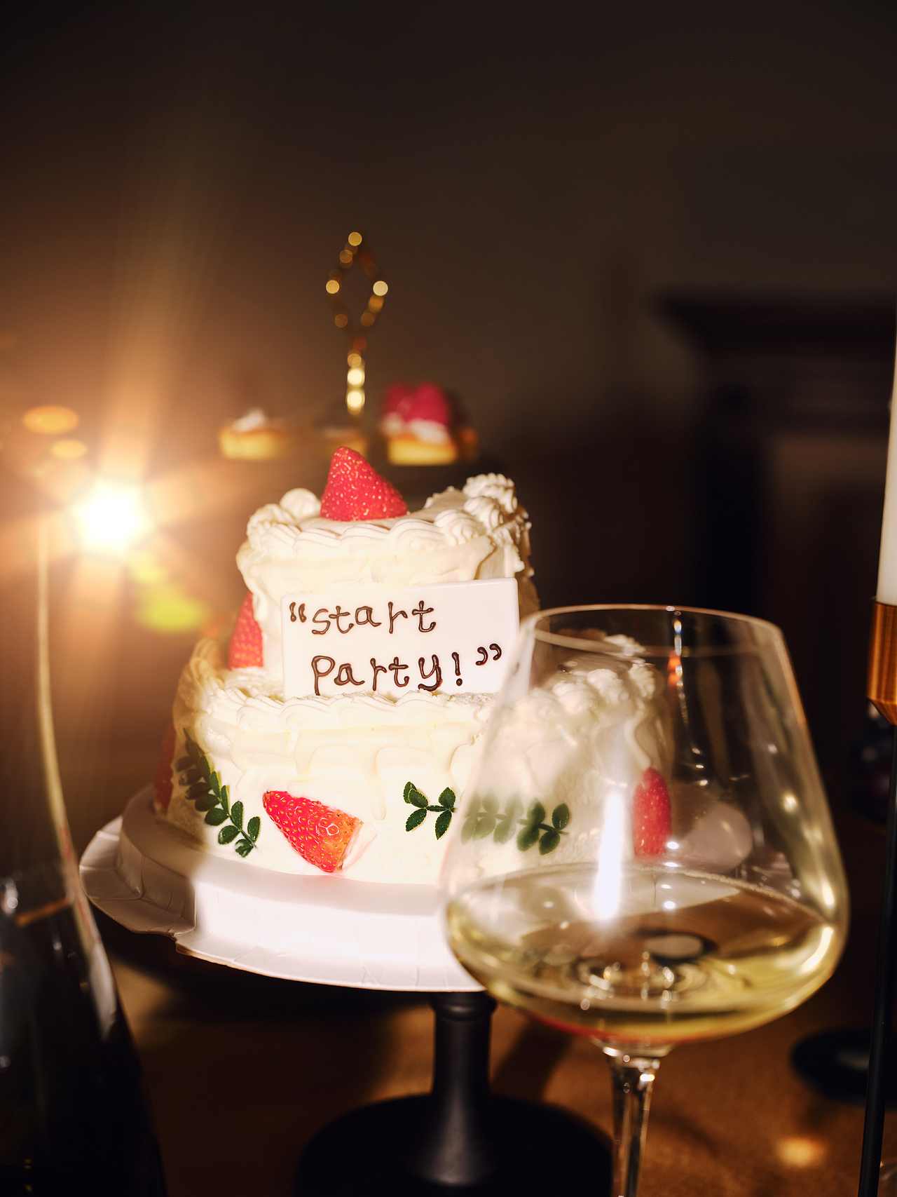 FUUNNY FEELLN彷佛女装派对主题大片