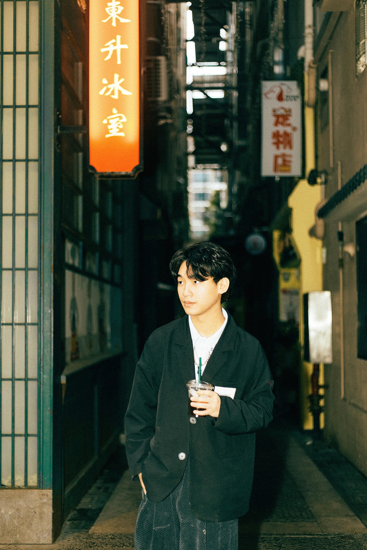 复古男生写真（图ZMzA2MDgxODI0） - 人像摄影 - 站酷设计师摄影师斯伟原创素材 - 站酷ZCOOL