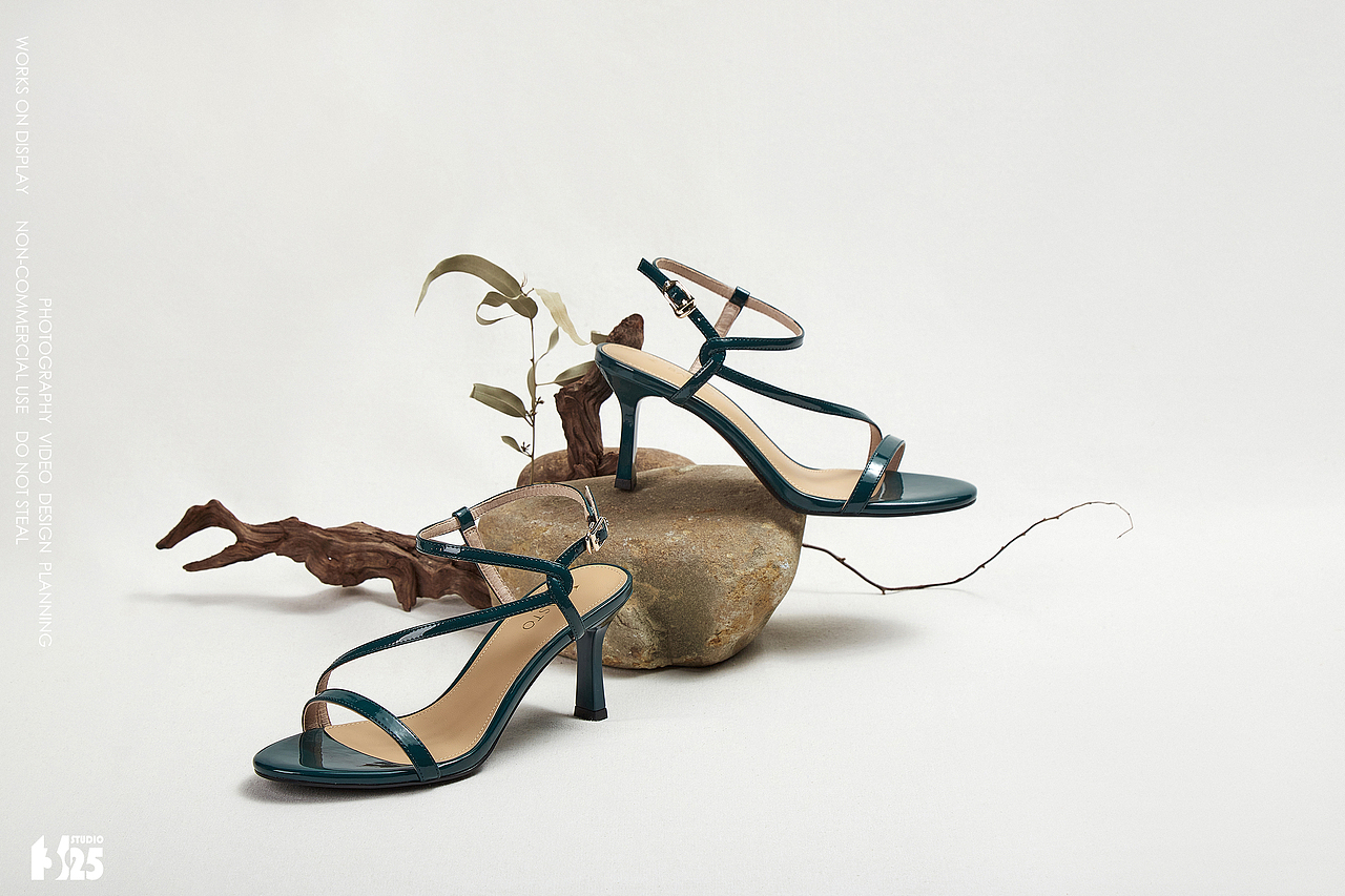 静物场景拍摄 ┃百思图女鞋系列┃三二五作品集（图ZMzM1MTM1MDQw） - 产品摄影 - 站酷设计师三二五视觉原创素材 - 站酷ZCOOL