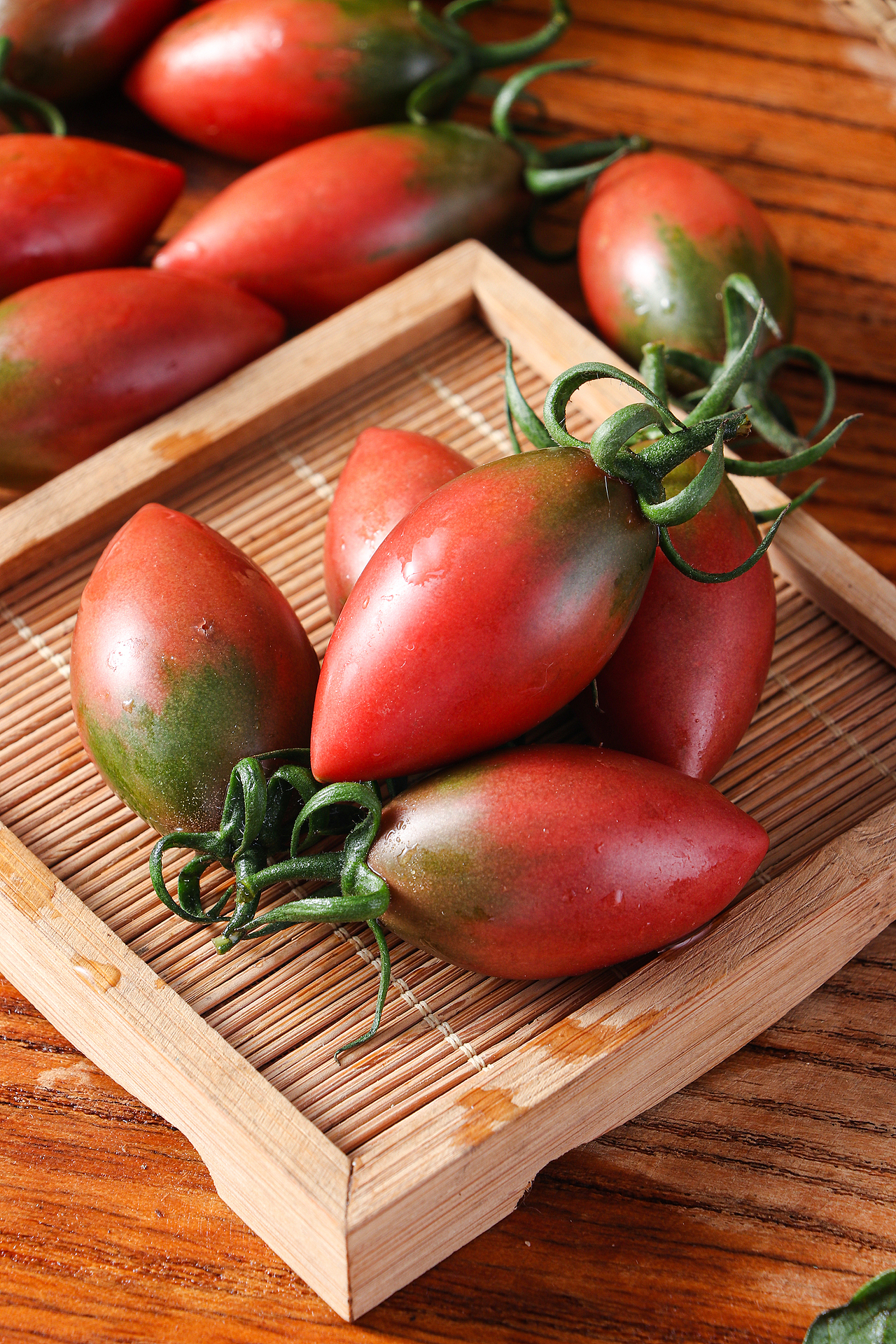 紫弹头圣女果 水果蔬菜 鲜甜美味 场景化拍摄（图ZMzIyMTEwMDYw） - 产品摄影 - 站酷设计师光绪摄影工作室原创素材 - 站酷ZCOOL