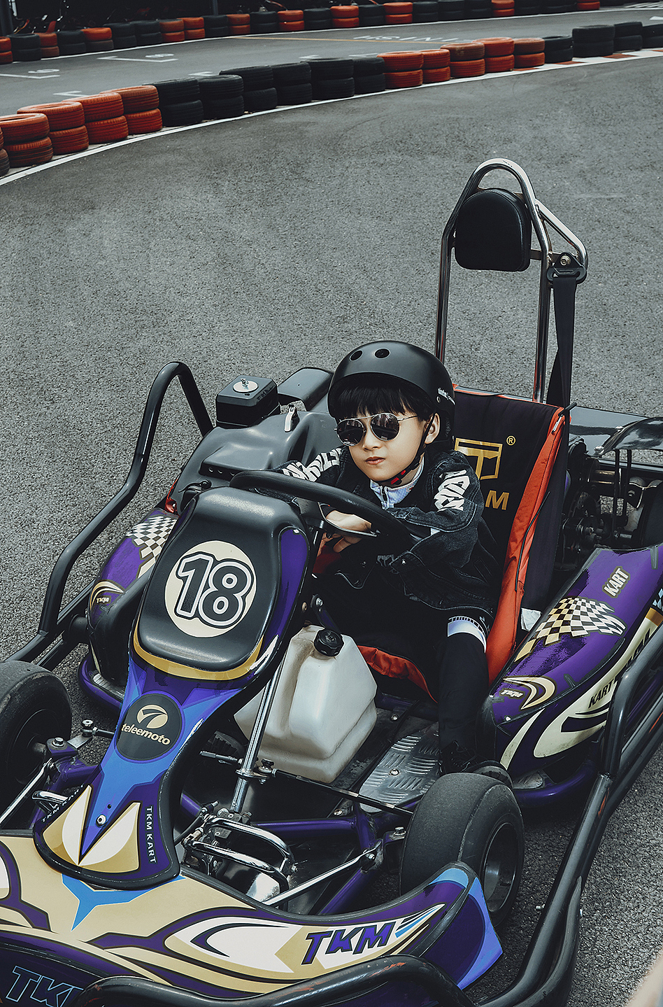 卡丁车《男孩》（图ZMzY1MTk1MTYw） - 人像摄影 - 站酷设计师Desbelle旅拍原创素材 - 站酷ZCOOL