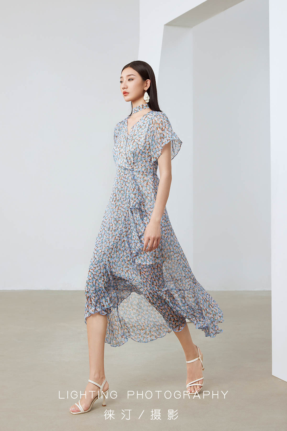 时装摄影，大牌女装拍摄，深圳服装摄影师，画册拍摄（图ZMzAyNzg2OTMy） - 人像摄影 - 站酷设计师徕汀服装摄影原创素材 - 站酷ZCOOL