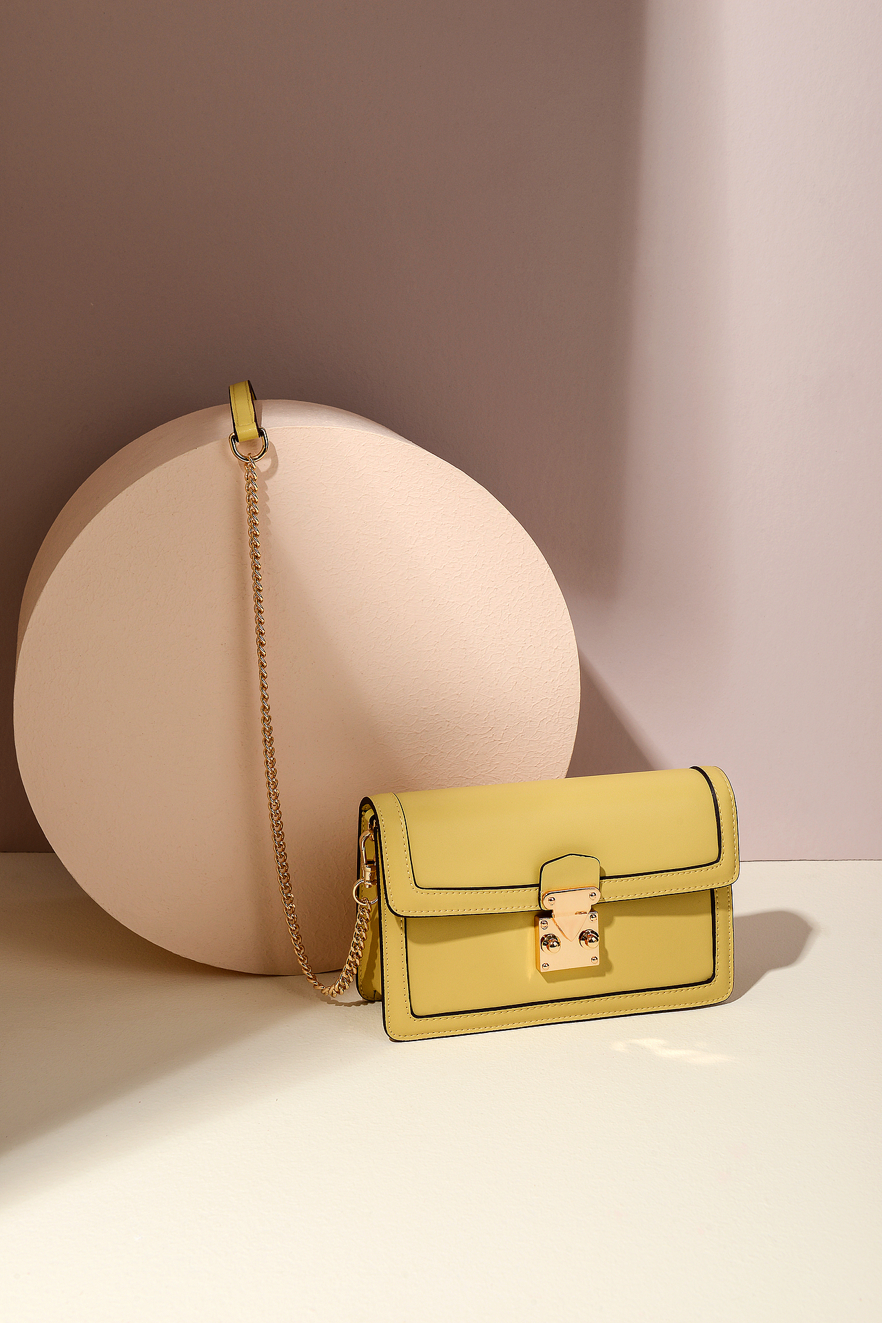 女包摄影 ｜ 创意场景 配饰摄影（图ZMzMwODQyOTY4） - 产品摄影 - 站酷设计师Titan泰原创素材 - 站酷ZCOOL