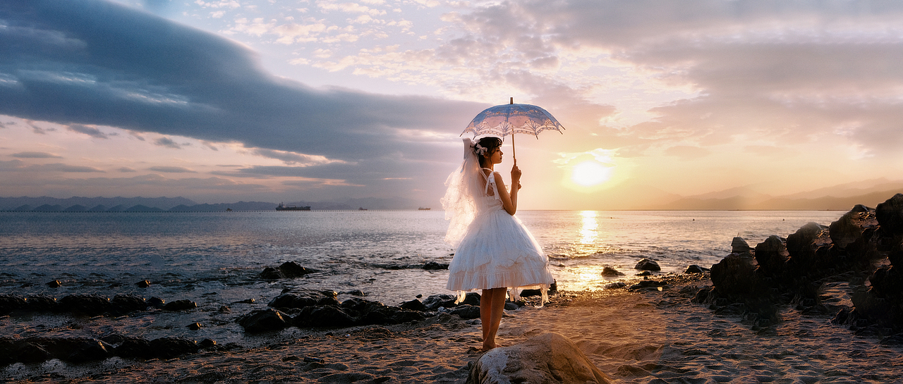 落日沉溺于栗色的海