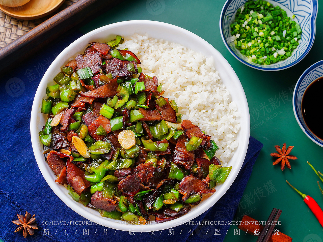 各种盖饭拍摄，传统盖浇饭，一口饭配一口菜，菜很足！（图ZMzM3MzUwMTY0） - 美食摄影 - 站酷设计师武汉金沙光影传媒原创素材 - 站酷ZCOOL