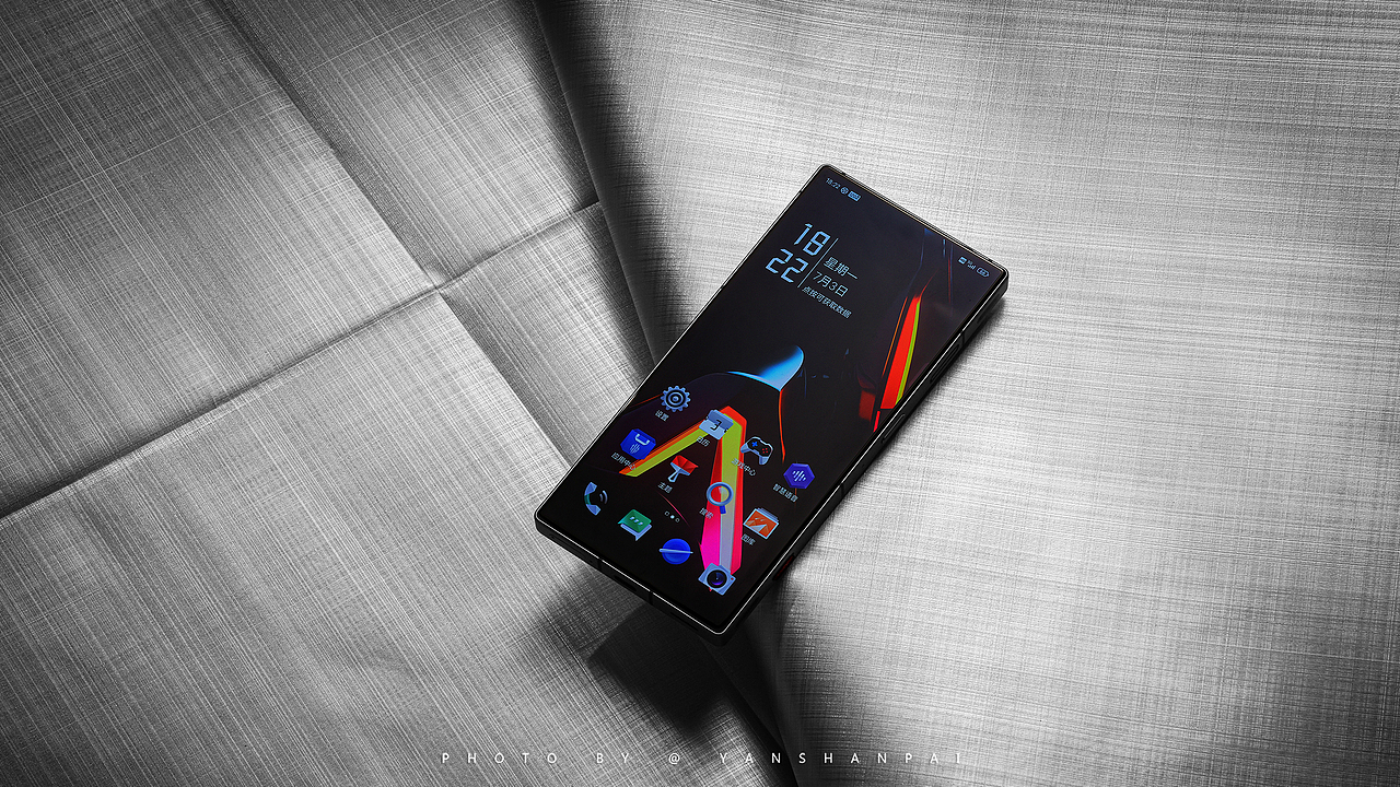 红魔8S Pro冰封银翼