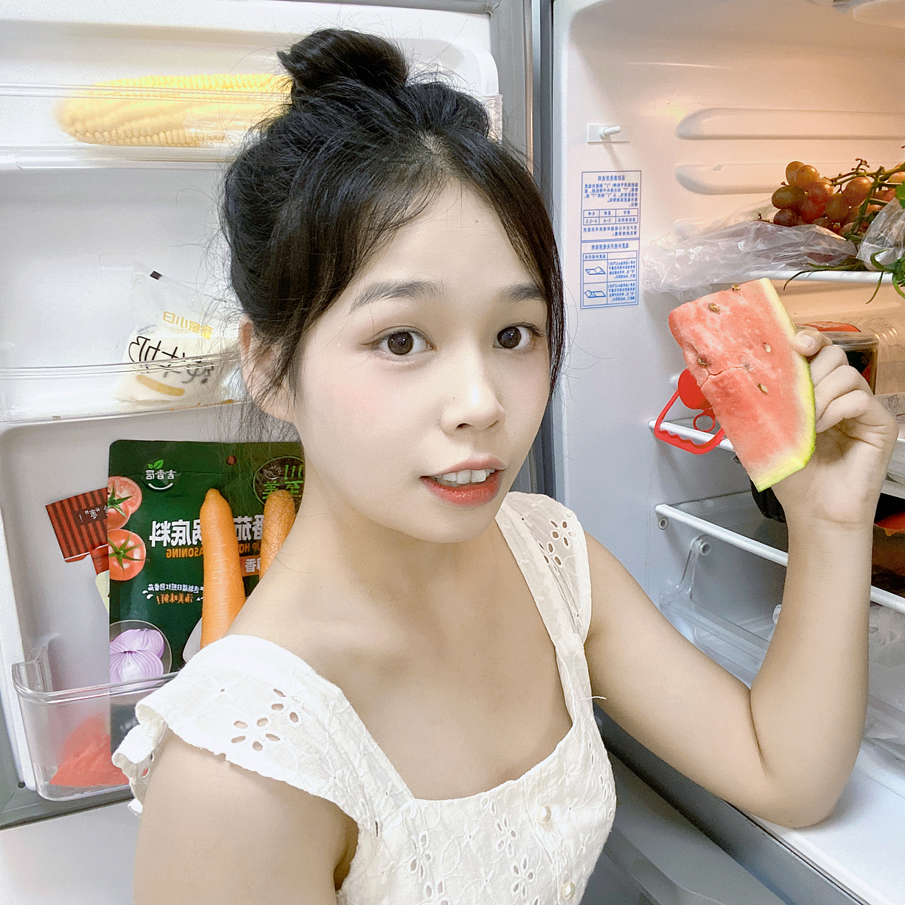 冰箱里的“冻西施”（图ZMzExMDE1NTMy） - 美食摄影 - 站酷设计师吃个熊猫的竹子原创素材 - 站酷ZCOOL
