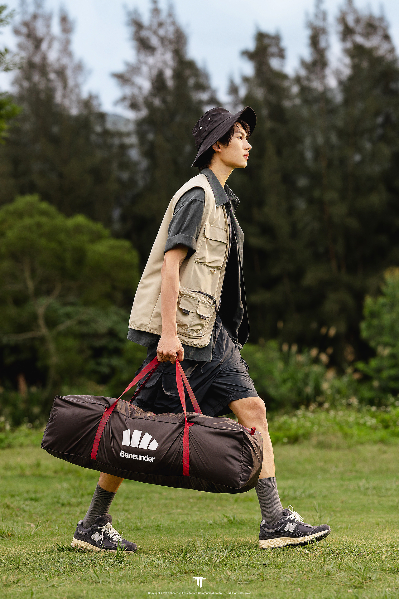 户外露营便携式帐篷+天幕