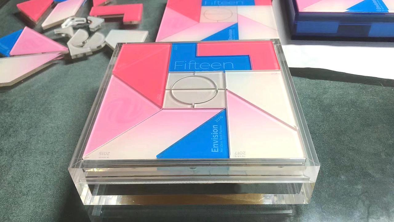 企业十五周年——“无畏创无限”十五巧板定制礼盒（图ZMzEzMzcyNTM2） - 包装 - 站酷设计师SPEC_studio原创素材 - 站酷ZCOOL