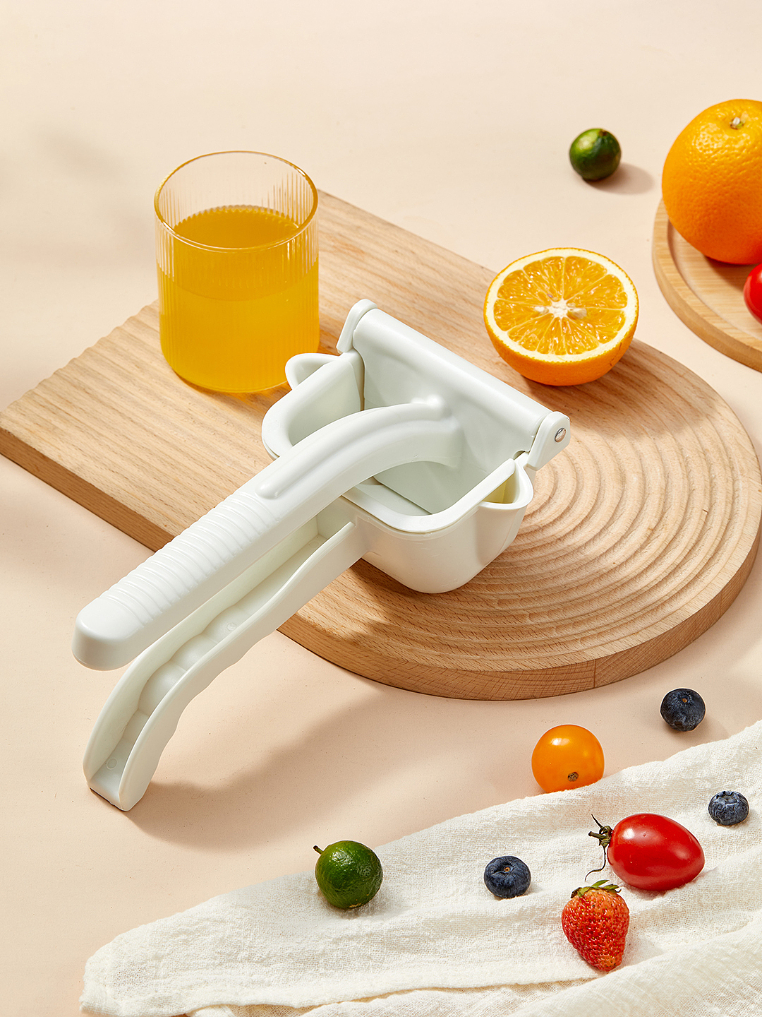 手动榨汁器产品拍摄（图ZMzU1NjIzMDI0） - 产品摄影 - 站酷设计师裕一原创素材 - 站酷ZCOOL