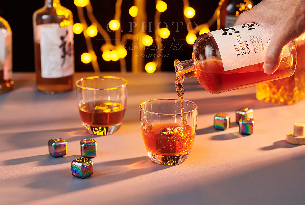 冰块拍摄威士忌酒拍摄深圳产品摄影深圳美食摄影