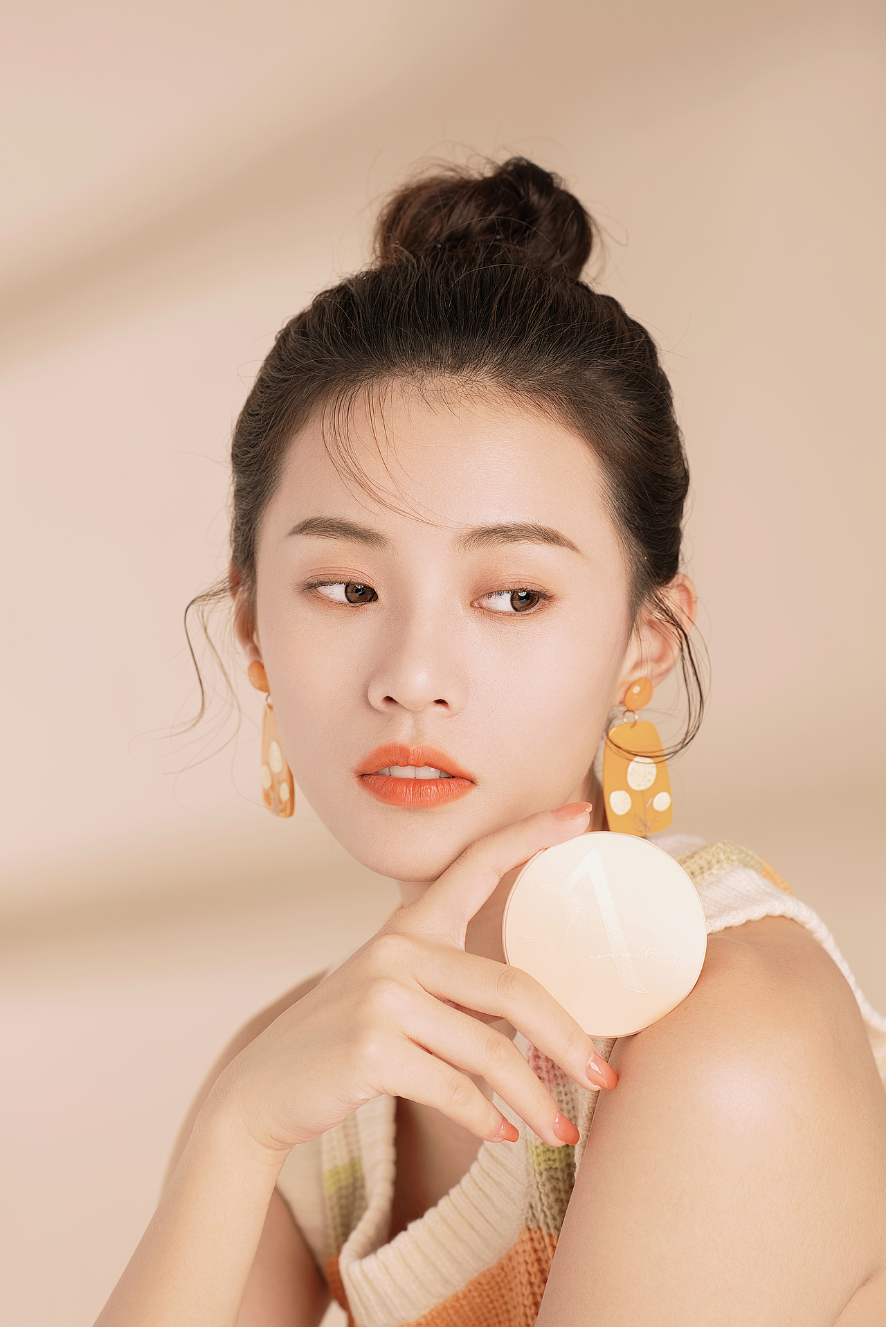 遮瑕盘模特拍摄