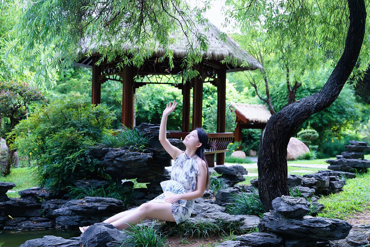 深圳园博园新中式小姐姐