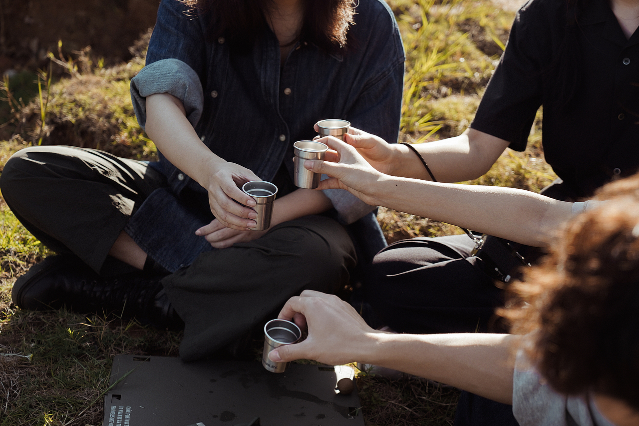 stanley酒壶产品户外摄影拍摄