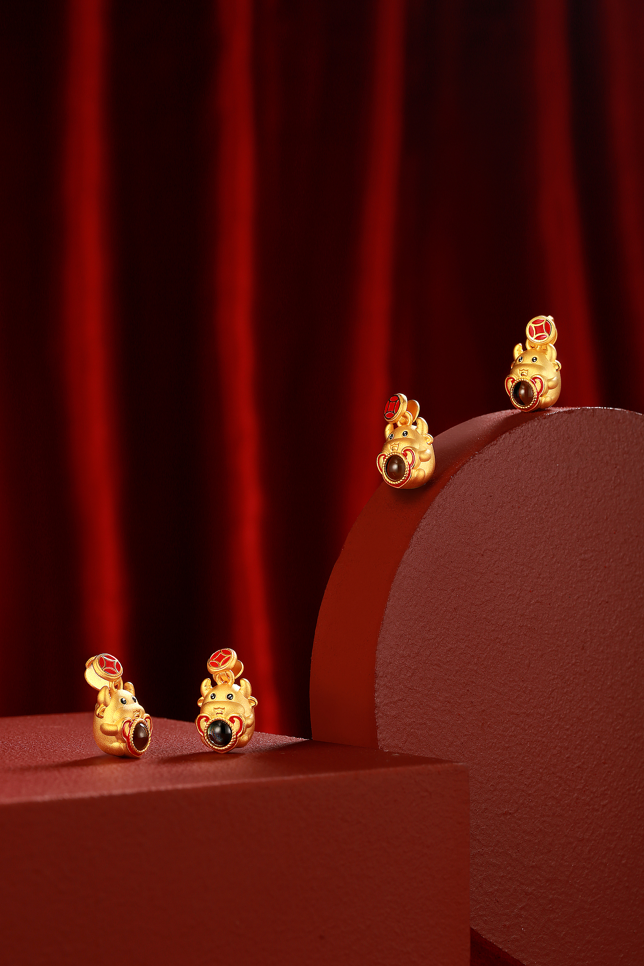 黄金/珠宝/白底图/静物摄影/珍珠/首饰/宝石/场景图