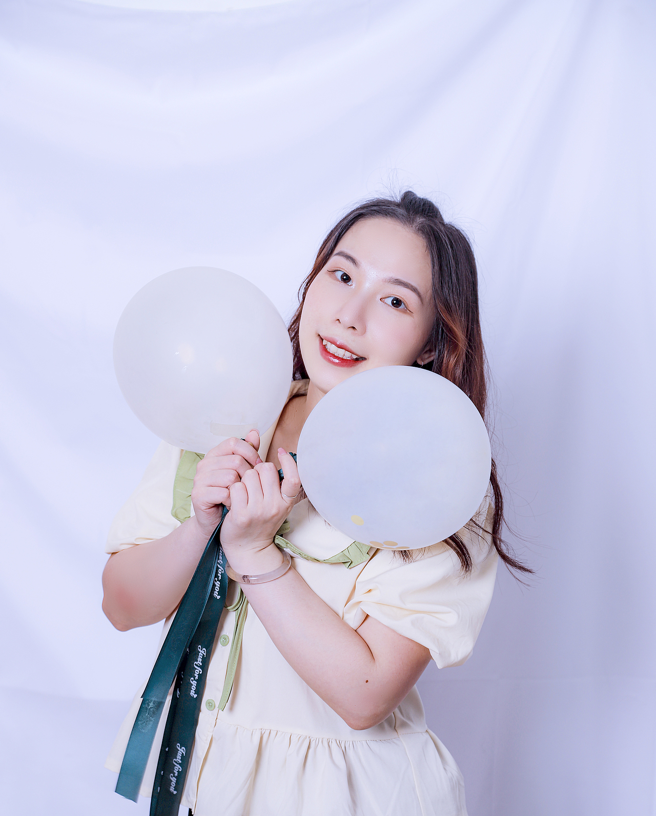 极简生日写真（图ZMzE3NzI2MTI0） - 人像摄影 - 站酷设计师小飞机场2020原创素材 - 站酷ZCOOL