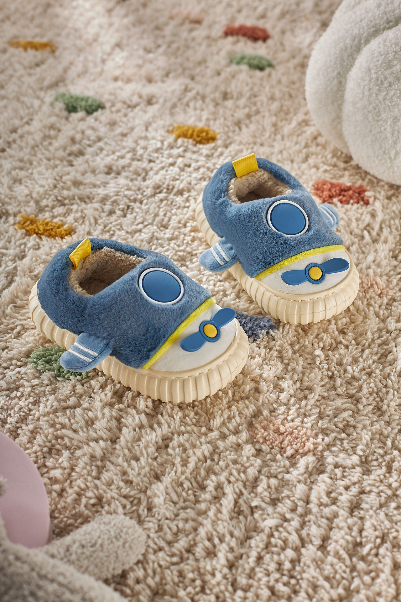 鞋子摄影丨儿童居家拖鞋拍摄X保暖鞋棉拖幸福玛丽