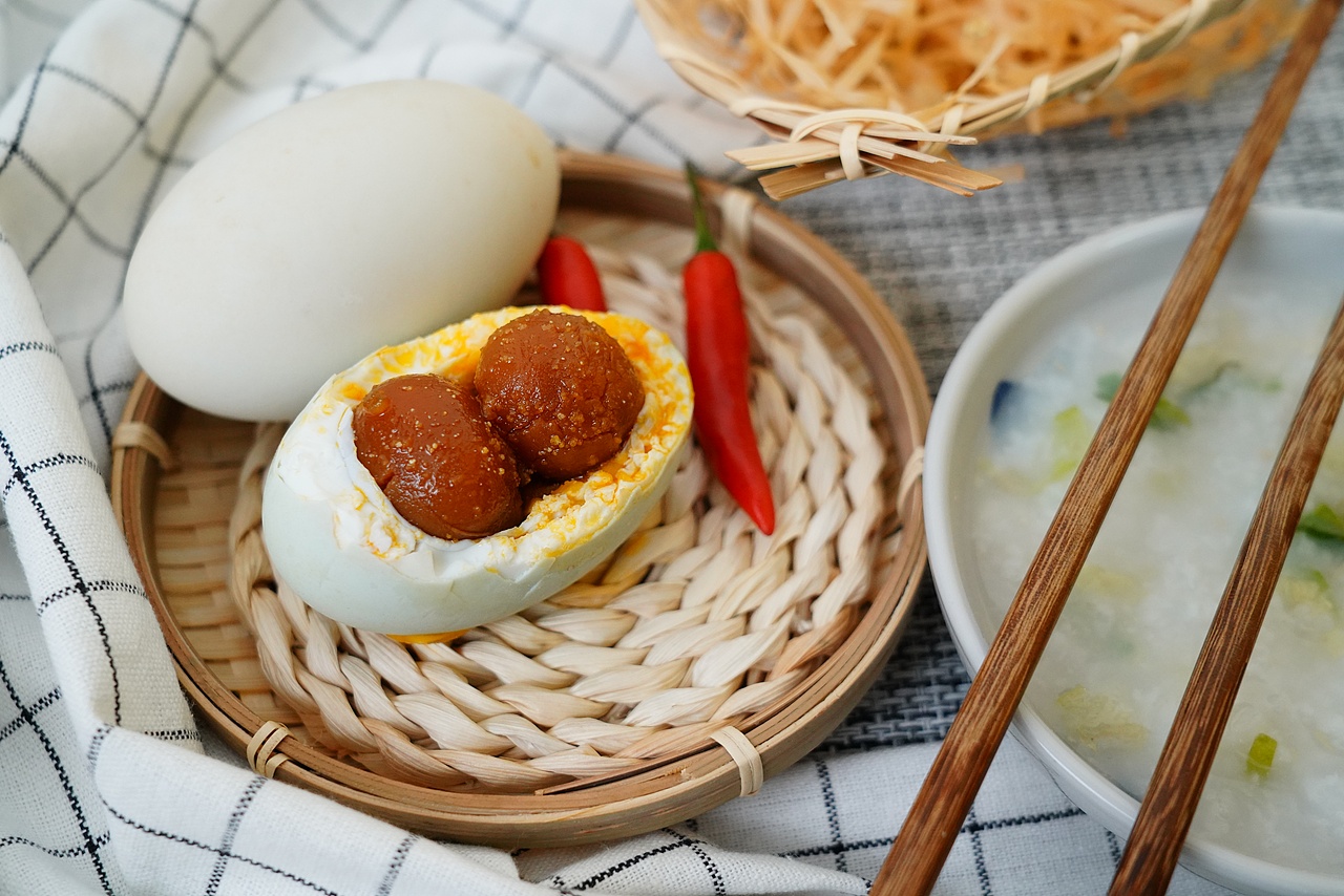 咸鸭蛋拍摄/生鲜拍摄/电商拍摄/美食摄影（图ZMzM0NzI1OTUy） - 产品摄影 - 站酷设计师野马科技原创素材 - 站酷ZCOOL