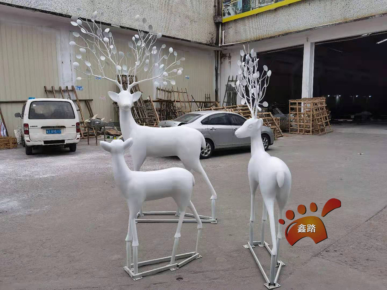 园艺景观不锈钢鹿群雕塑 不锈钢小鹿多样式