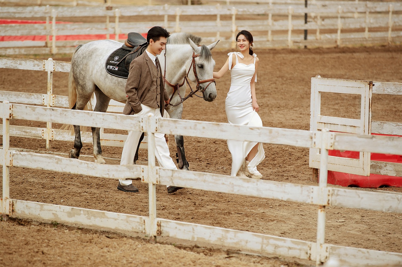 美的像电影画面⛰浪漫纪实电影风森系婚纱照（图ZMzU4MTAwNjky） - 婚礼摄影 - 站酷设计师遇见YUJIAN原创素材 - 站酷ZCOOL