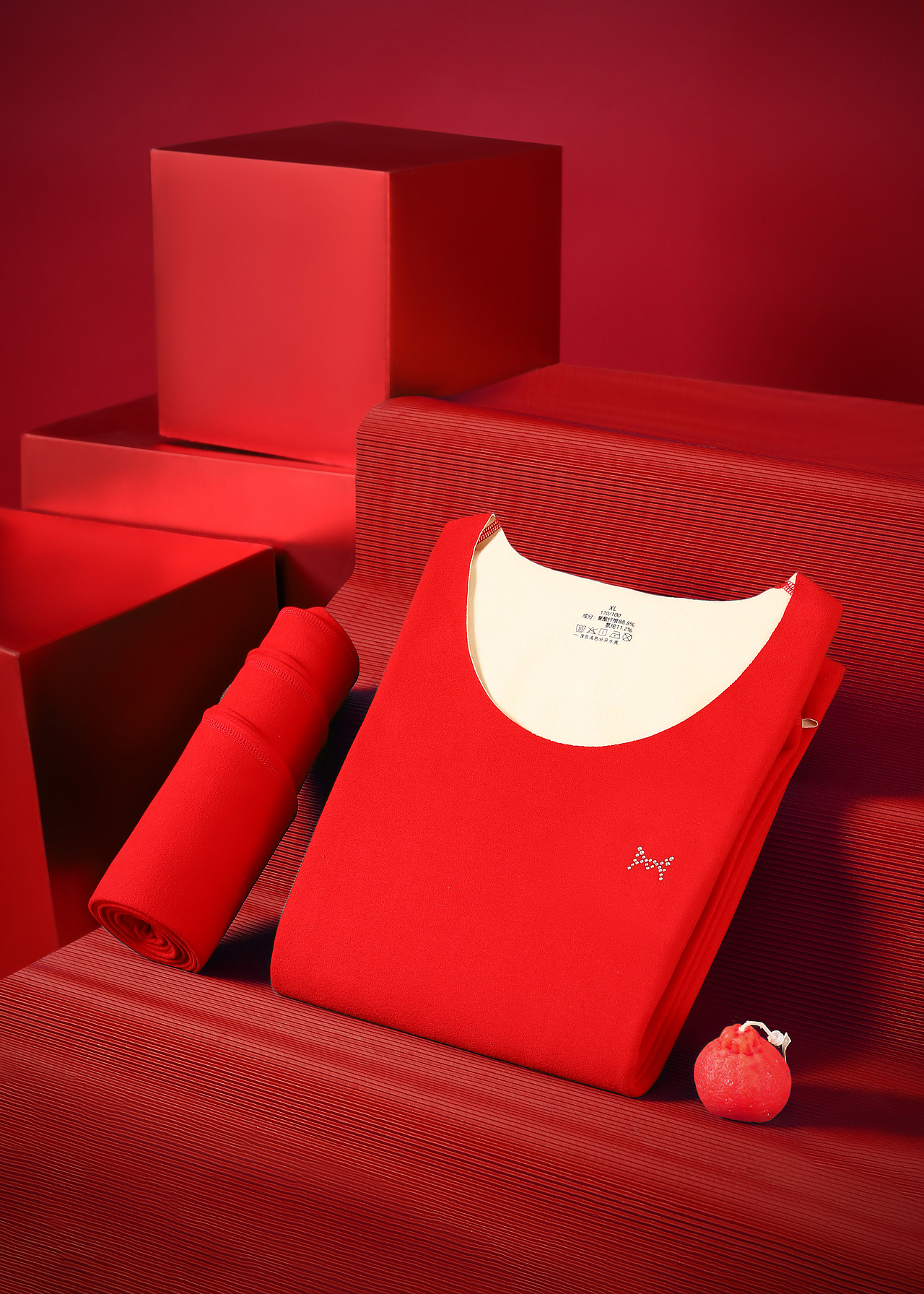 本命年红内衣套装の静物拍摄