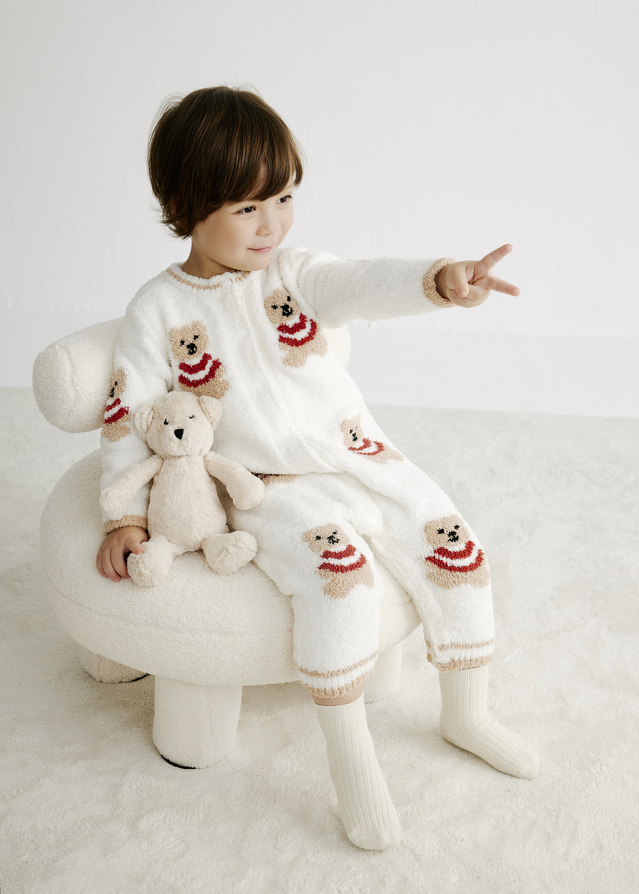 EMXEE 幼童形象拍摄 灵度摄影（图ZMzIyNzc3MDYw） - 时尚/艺术摄影 - 站酷设计师梅见风mads原创素材 - 站酷ZCOOL