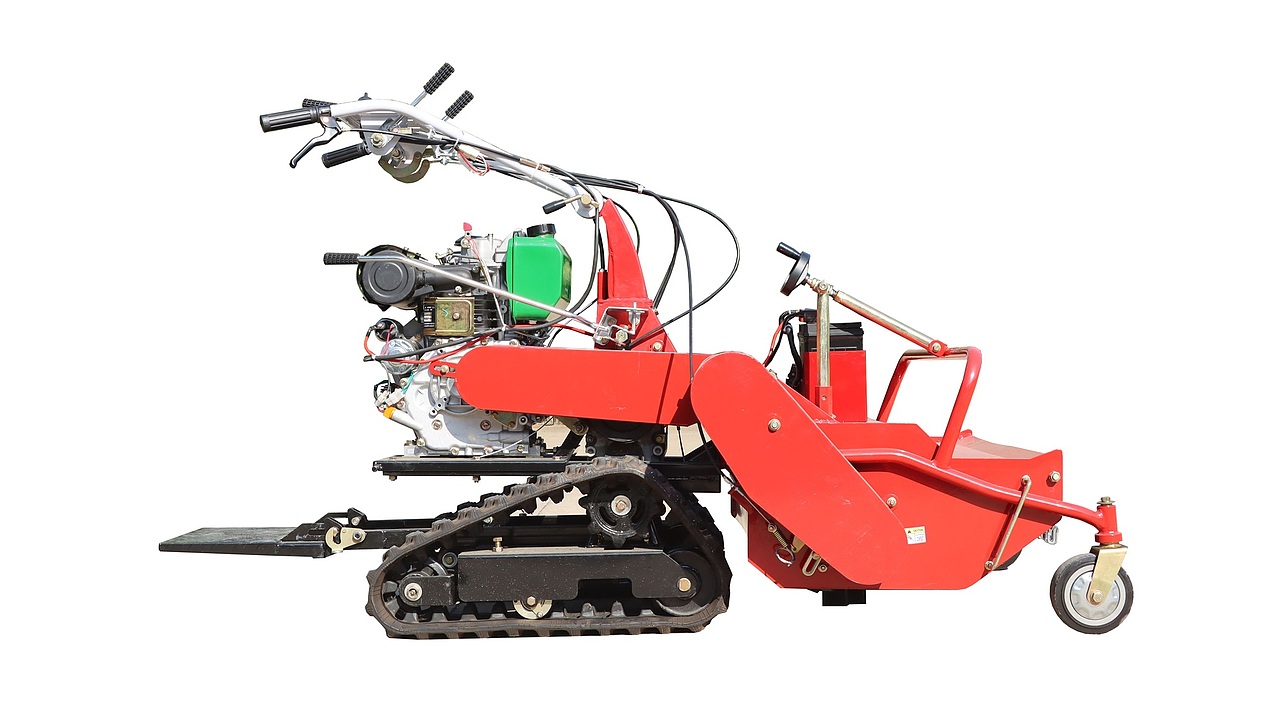 履带果园留茬割草机（图ZMzU3MTAyNzg0） - 工业用品/机械 - 站酷设计师临沂瓦力机械原创素材 - 站酷ZCOOL