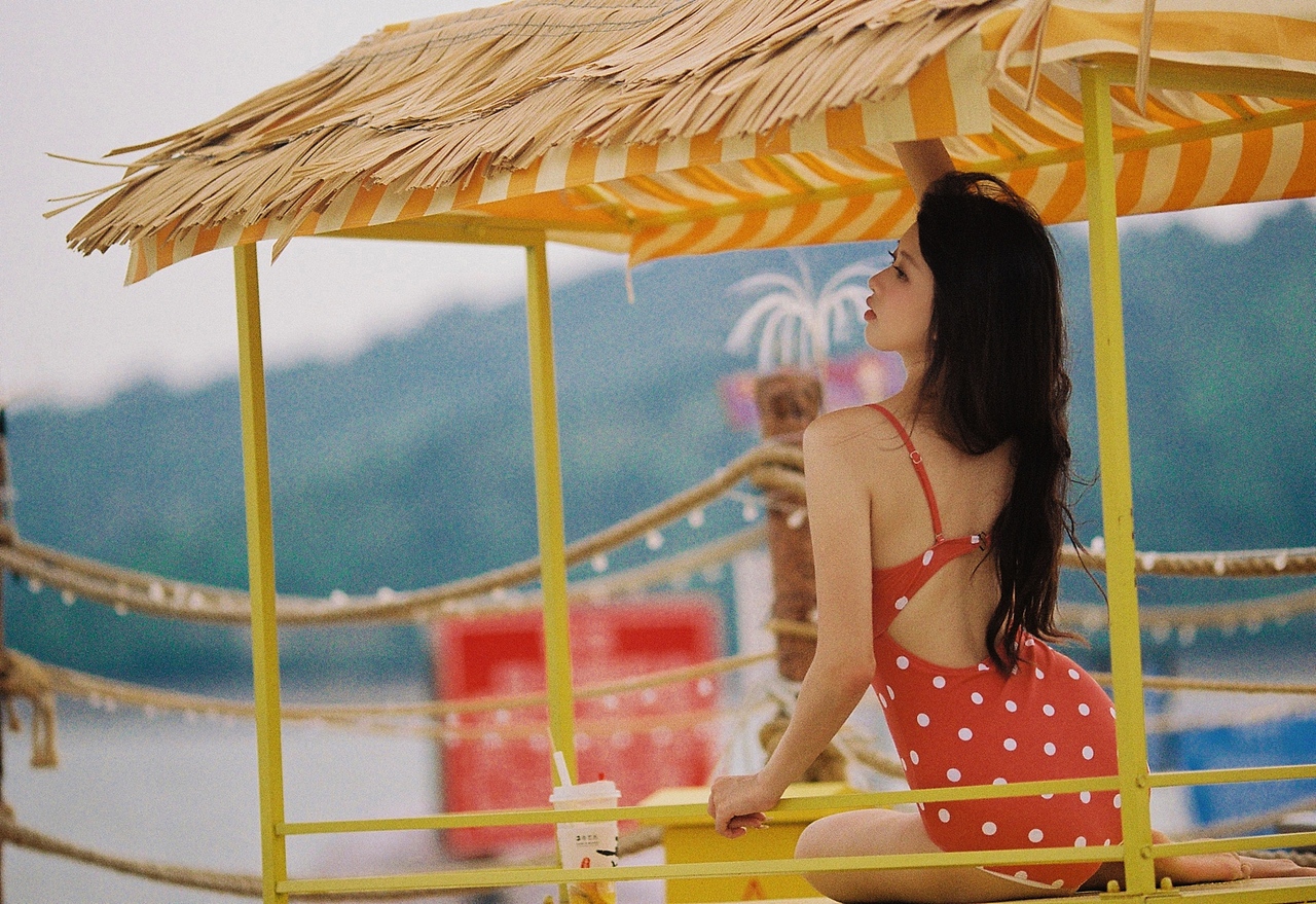 热辣岛屿（图ZMzQ4MjM4MjA4） - 人像摄影 - 站酷设计师唐小苔原创素材 - 站酷ZCOOL