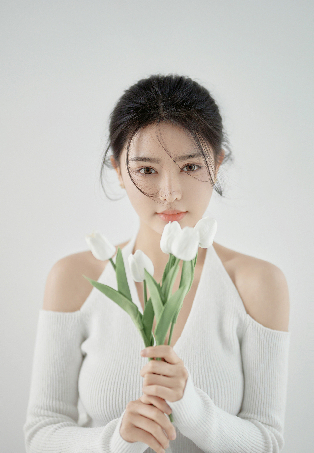 莫兰迪高级灰人像写真,极简简约才是经典