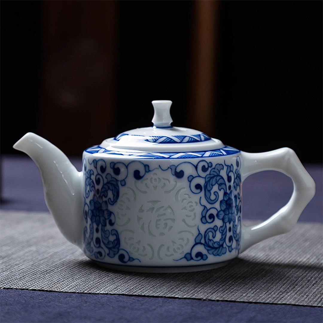 景德镇手绘青花玲珑茶具套组（图ZMzAzMDcyMTYw） - 产品摄影 - 站酷设计师鸿霖厨卫原创素材 - 站酷ZCOOL