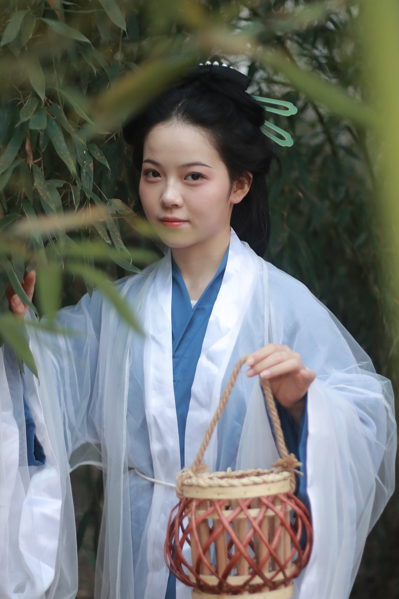 汉服拍摄原片（图ZMzU0NTIwNjIw） - 时尚/艺术摄影 - 站酷设计师夏天VIP原创素材 - 站酷ZCOOL