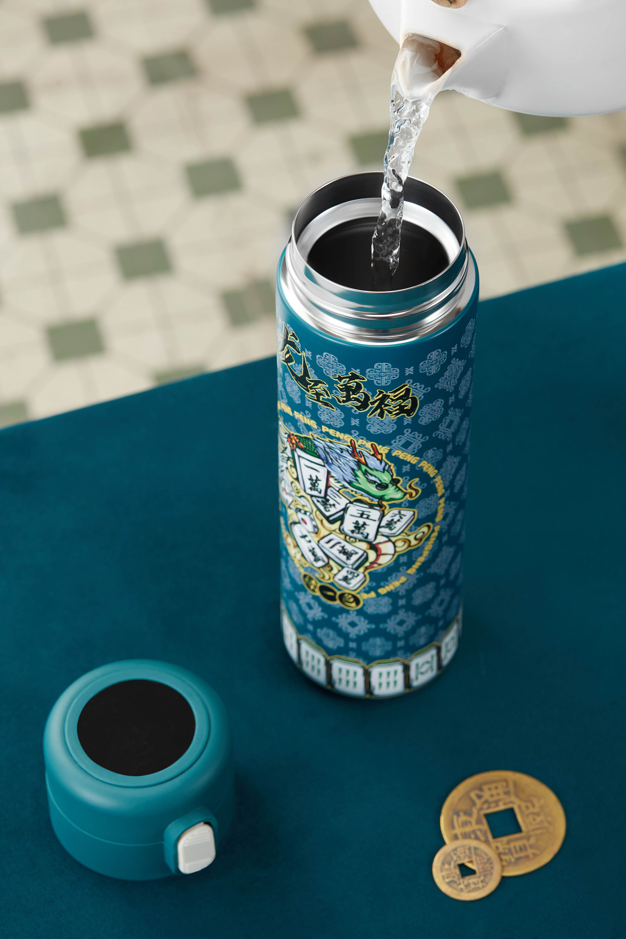 共禾麻將保溫杯（圖ZMzAwODY1Nzc2） - 產(chǎn)品攝影 - 站酷設(shè)計(jì)師拾璞文化原創(chuàng)素材 - 站酷ZCOOL