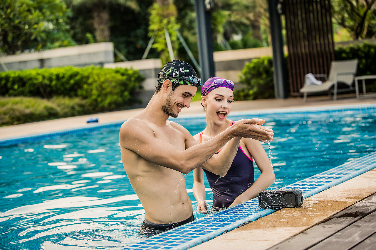 深圳 | ZD | 攝影 音箱聆聽聲音（圖ZMzIyNzExMzY4） - 人像攝影 - 站酷設(shè)計(jì)師ZD專注模特?cái)z影原創(chuàng)素材 - 站酷ZCOOL