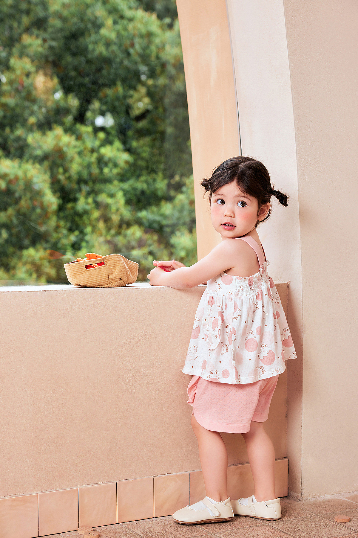 童装外景 安集家佳佳（图ZMzQyNTY1MDEy） - 人像摄影 - 站酷设计师卡凡李大晚原创素材 - 站酷ZCOOL