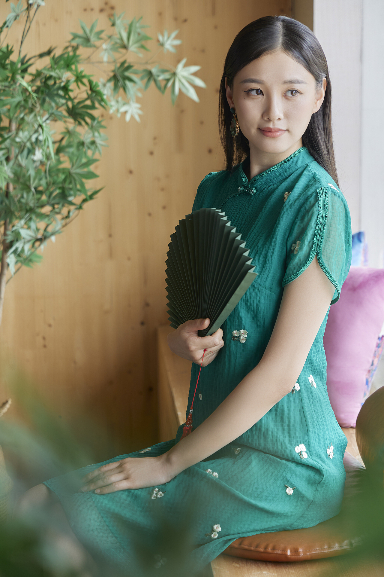 旗袍拍摄（图ZMzA0NzU2OTg0） - 产品摄影 - 站酷设计师淡总今天不瞌睡原创素材 - 站酷ZCOOL