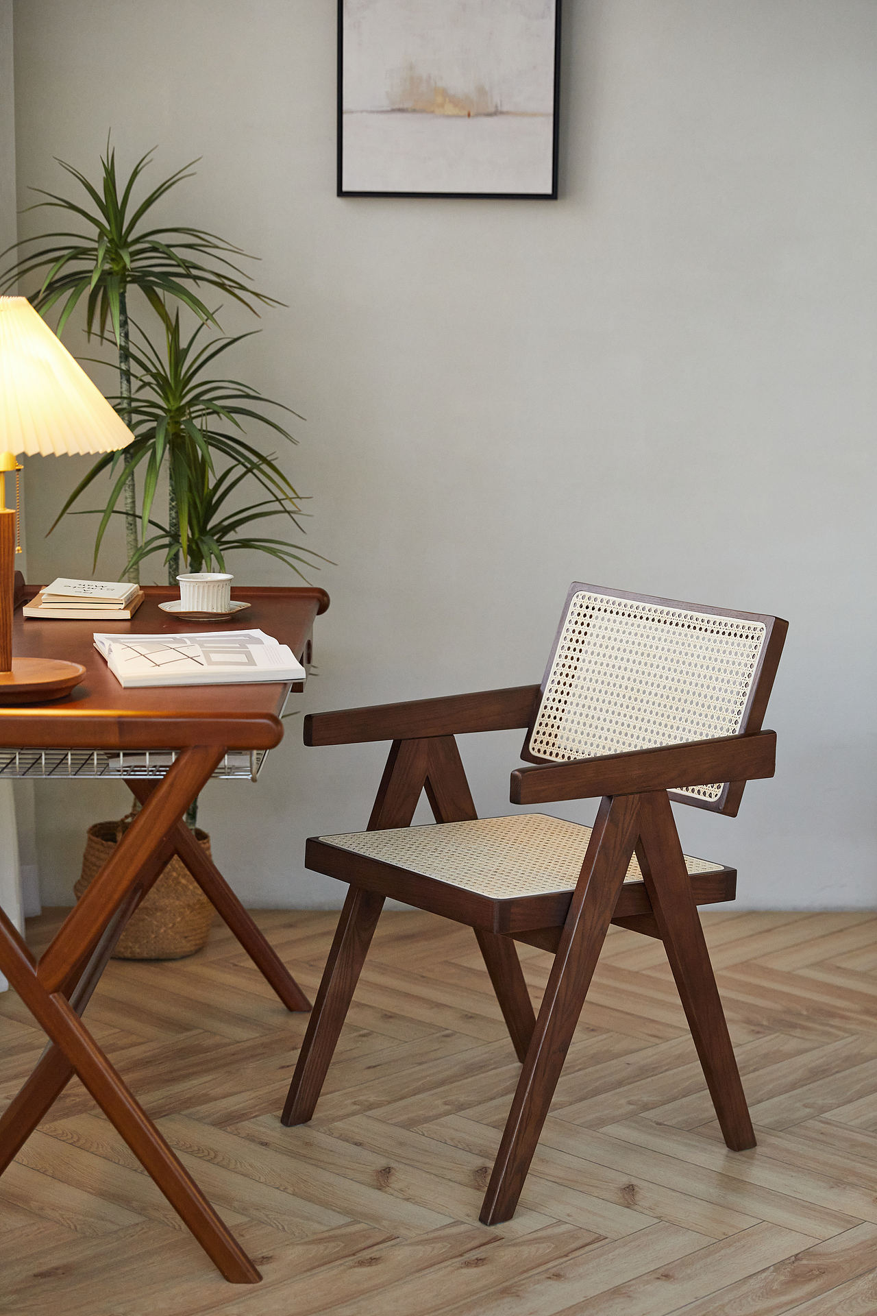 #WOW 胡桃木单人椅，原木复古风小家具拍摄（图ZMzUzNzEyMTc2） - 产品摄影 - 站酷设计师摄影师eamon原创素材 - 站酷ZCOOL