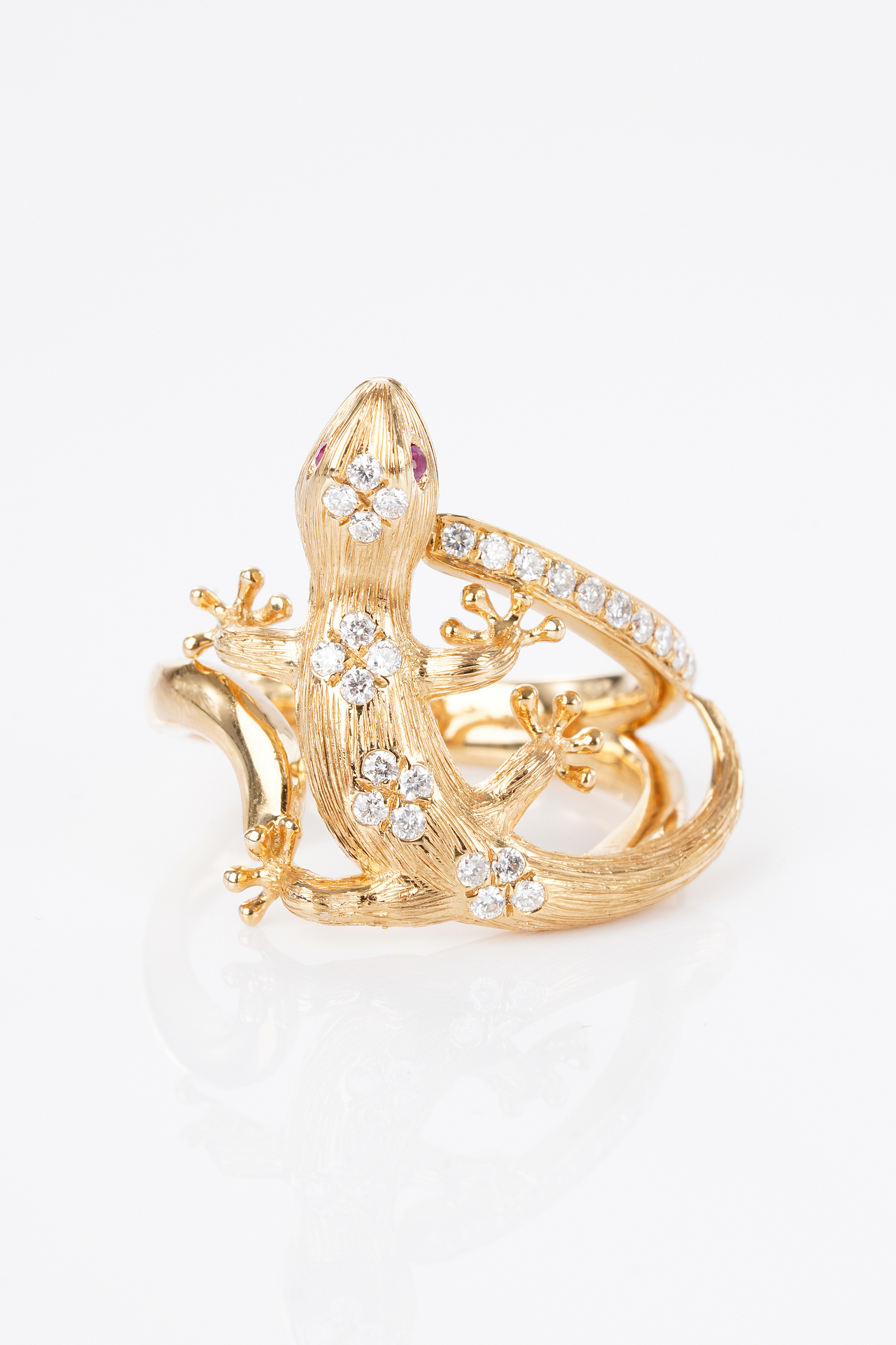 壁虎戒指 | 奢侈品（图ZMzEzODgyOTI4） - 产品摄影 - 站酷设计师欧兰萍原创素材 - 站酷ZCOOL