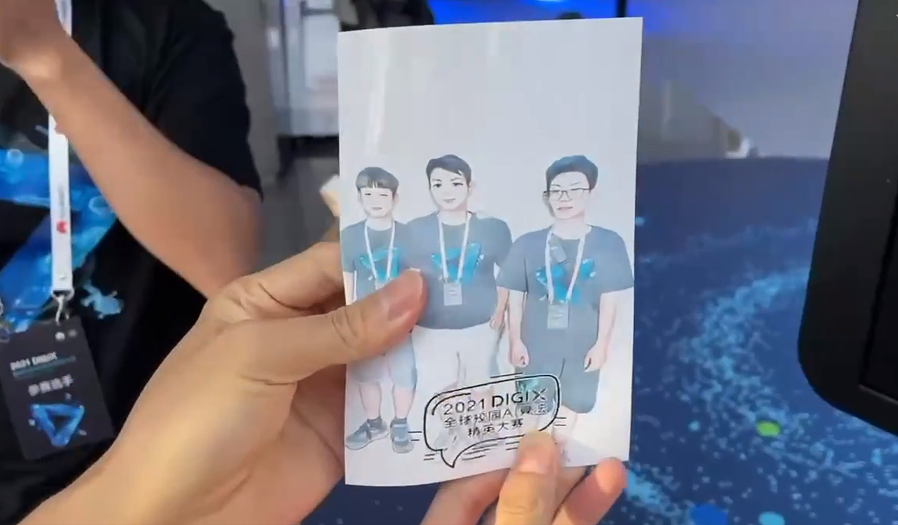 漫画拍照机 即刻漫画机 互动拍照（图ZMzAwNzQzNzg0） - 人像摄影 - 站酷设计师创意互动设备原创素材 - 站酷ZCOOL