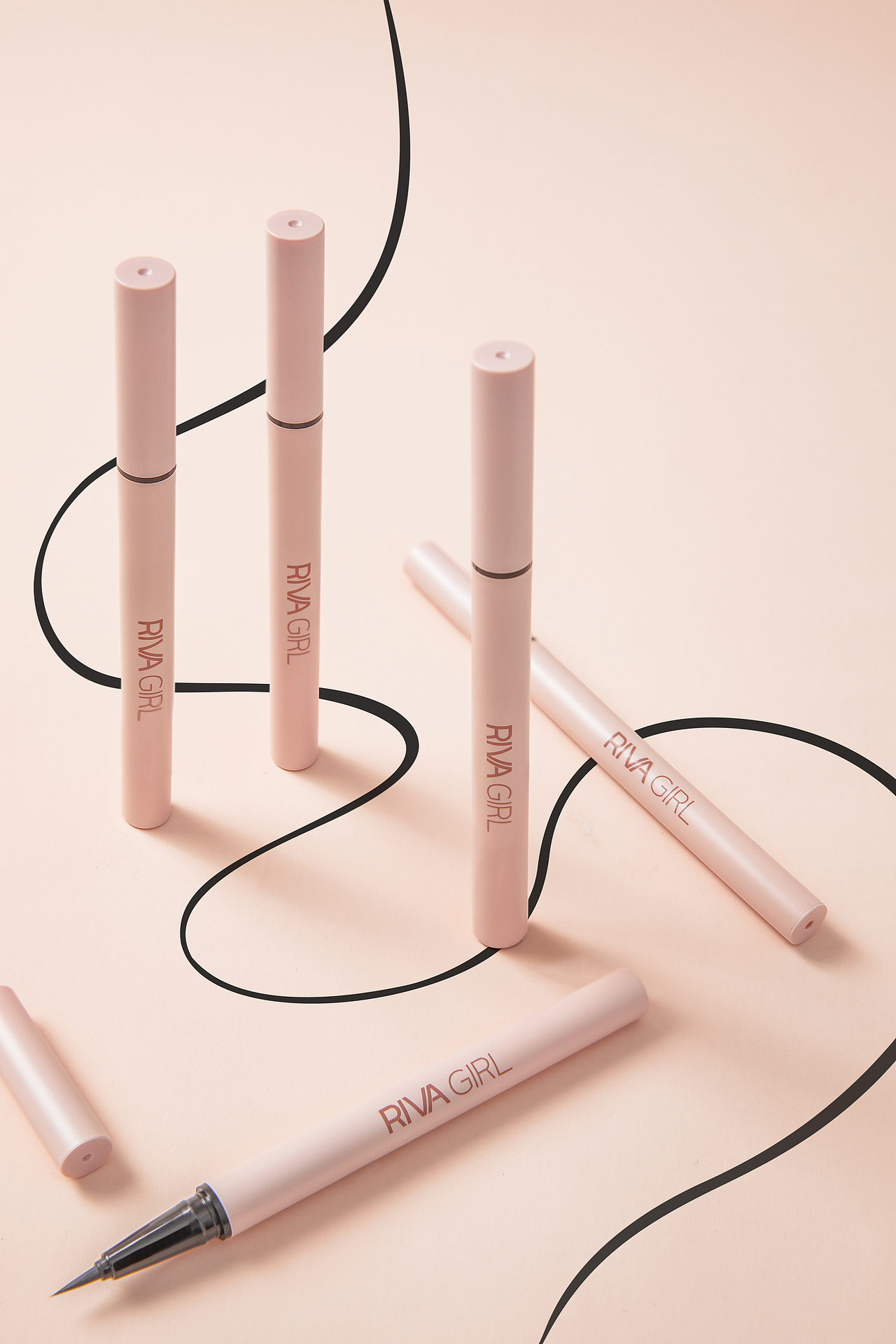 静物摄影 ｜ 彩妆品牌RIVA GIRL眼线液笔静物KV（图ZMzE0NTQ0MzUy） - 产品摄影 - 站酷设计师摄影师Esokkk原创素材 - 站酷ZCOOL