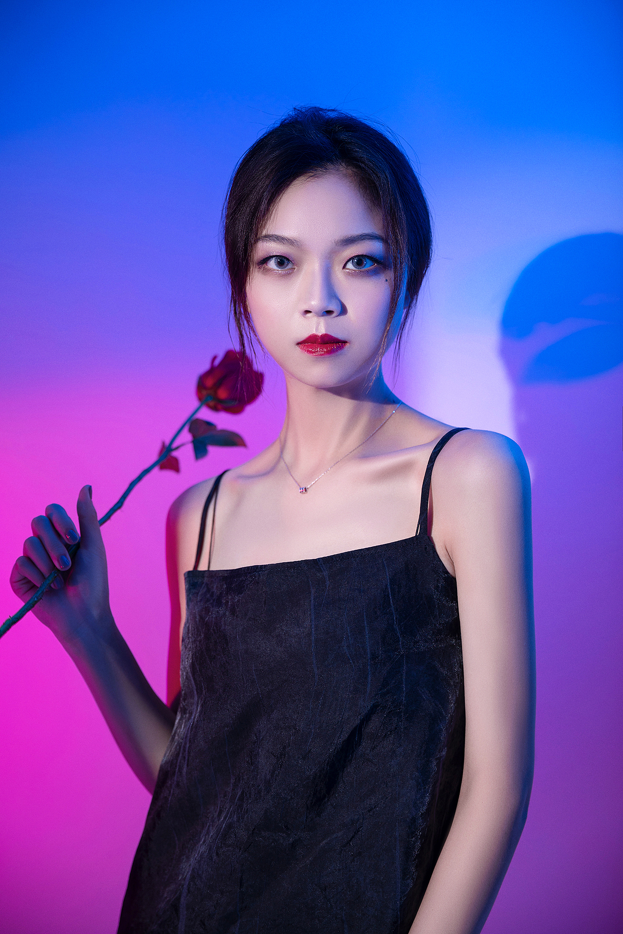 室内人像（图ZMzI1MjExOTUy） - 人像摄影 - 站酷设计师一凡星原创素材 - 站酷ZCOOL