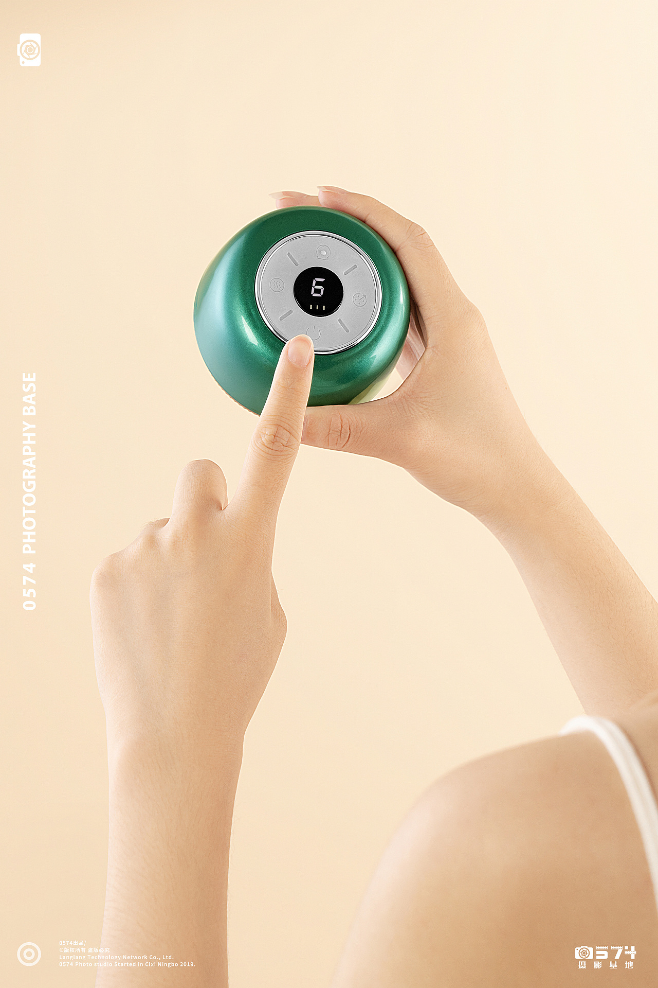 刮痧仪 | 个护小家电 ✖ 0574摄影基地（图ZMzQ2Mjc5Njcy） - 产品摄影 - 站酷设计师0574摄影基地原创素材 - 站酷ZCOOL