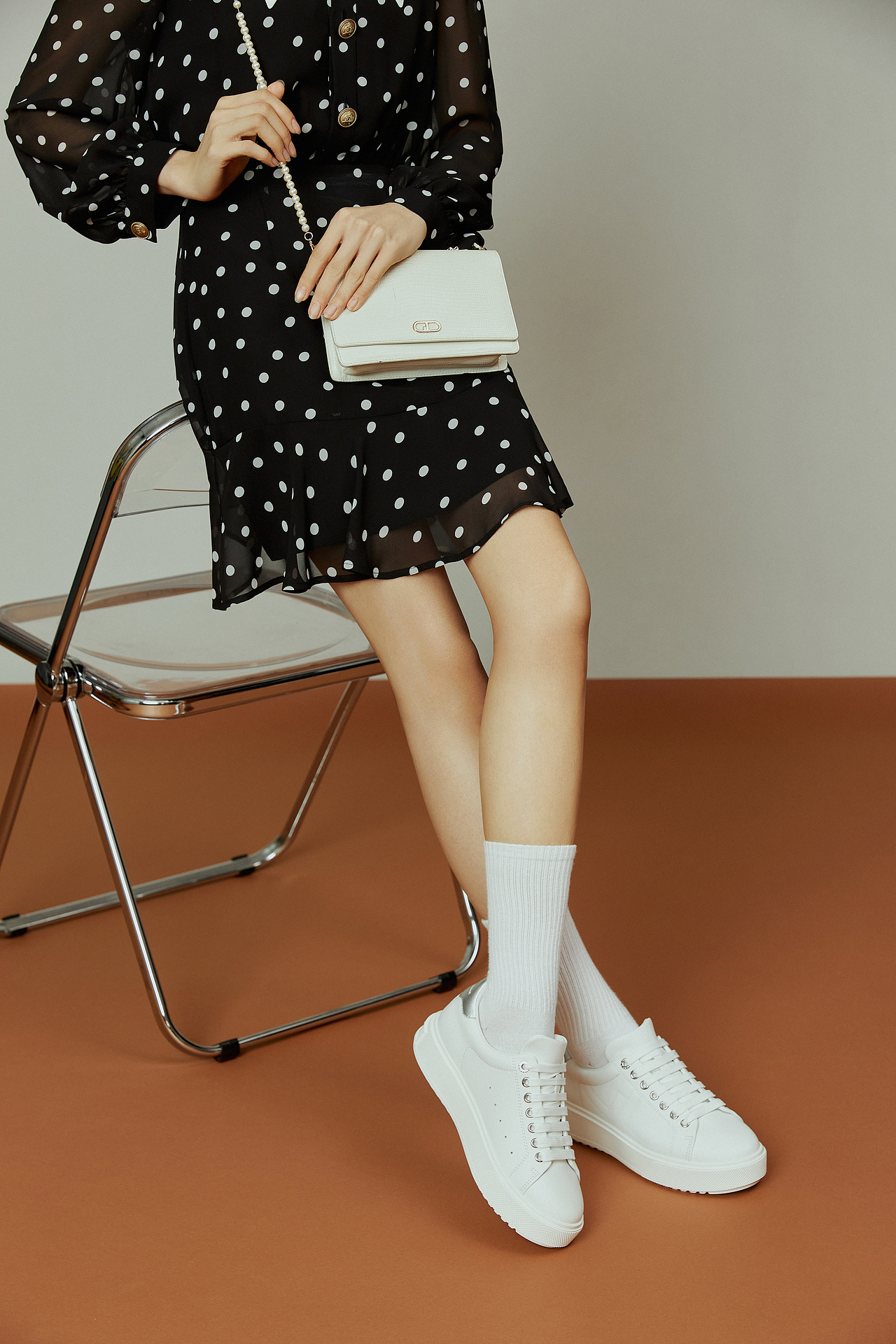 赏春之“履”-小白鞋（图ZMjk3NDcyNjA4） - 修图/后期 - 站酷设计师修图师怡宝原创素材 - 站酷ZCOOL