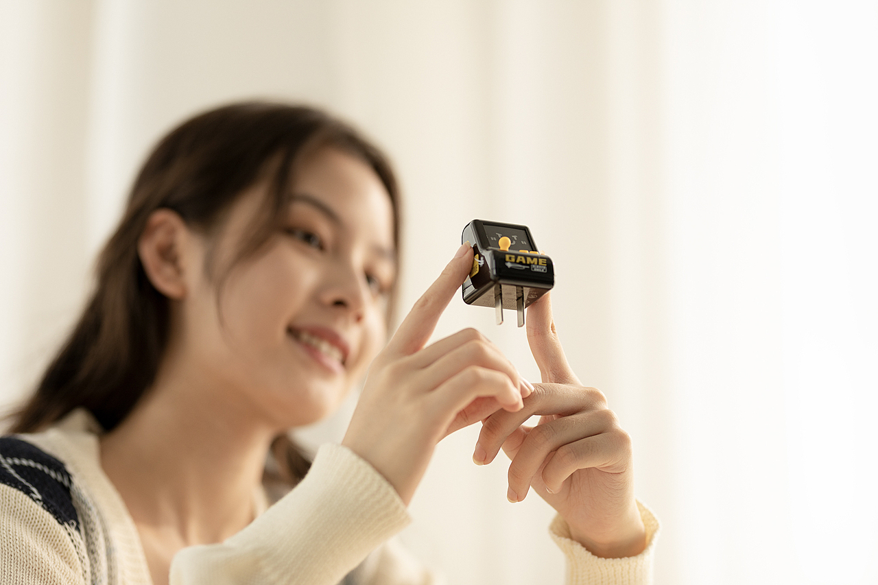 随手拍丨黄油猫PD充电器（图ZMzI2NDU5MzY4） - 其他摄影 - 站酷设计师白底图原创素材 - 站酷ZCOOL