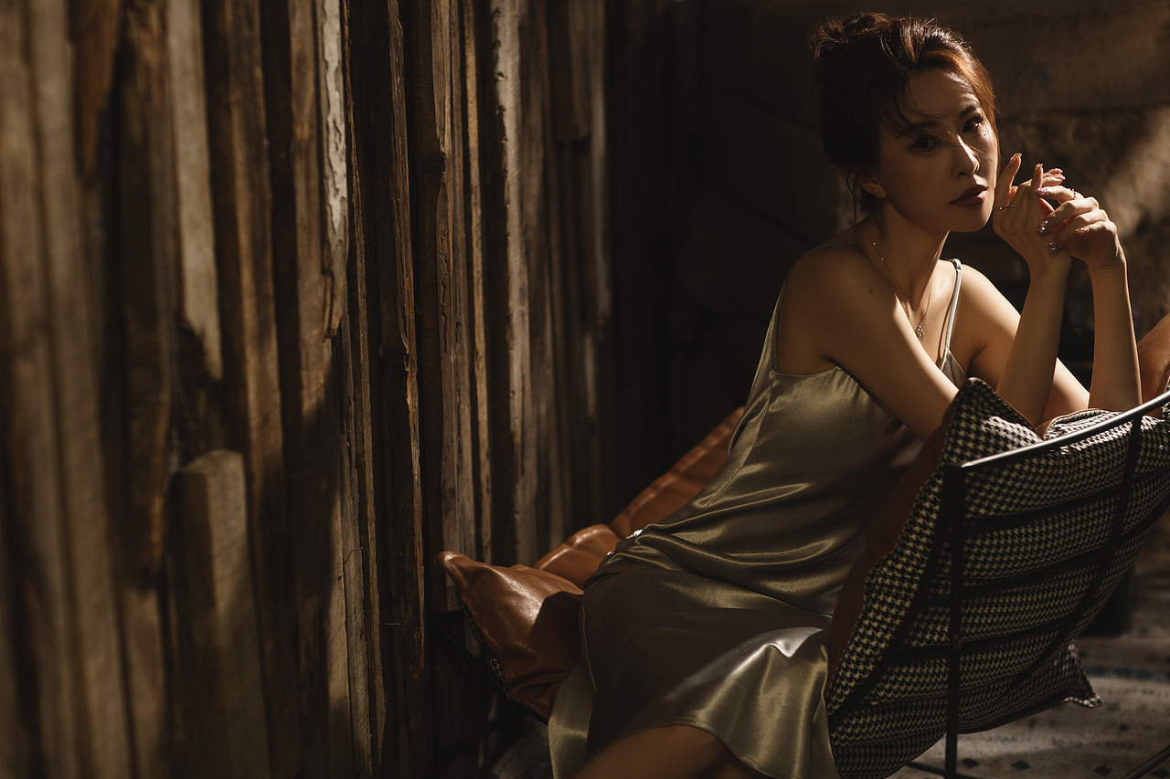 经典又高级的光影肖像照🖤流动的情绪✨