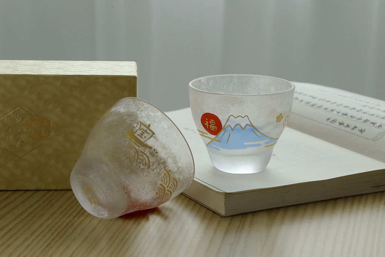 雪花纹吉祥物对杯手工玻璃杯