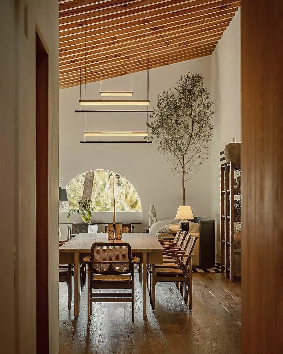 原木风住宅 传统与现代的完美平衡🌿