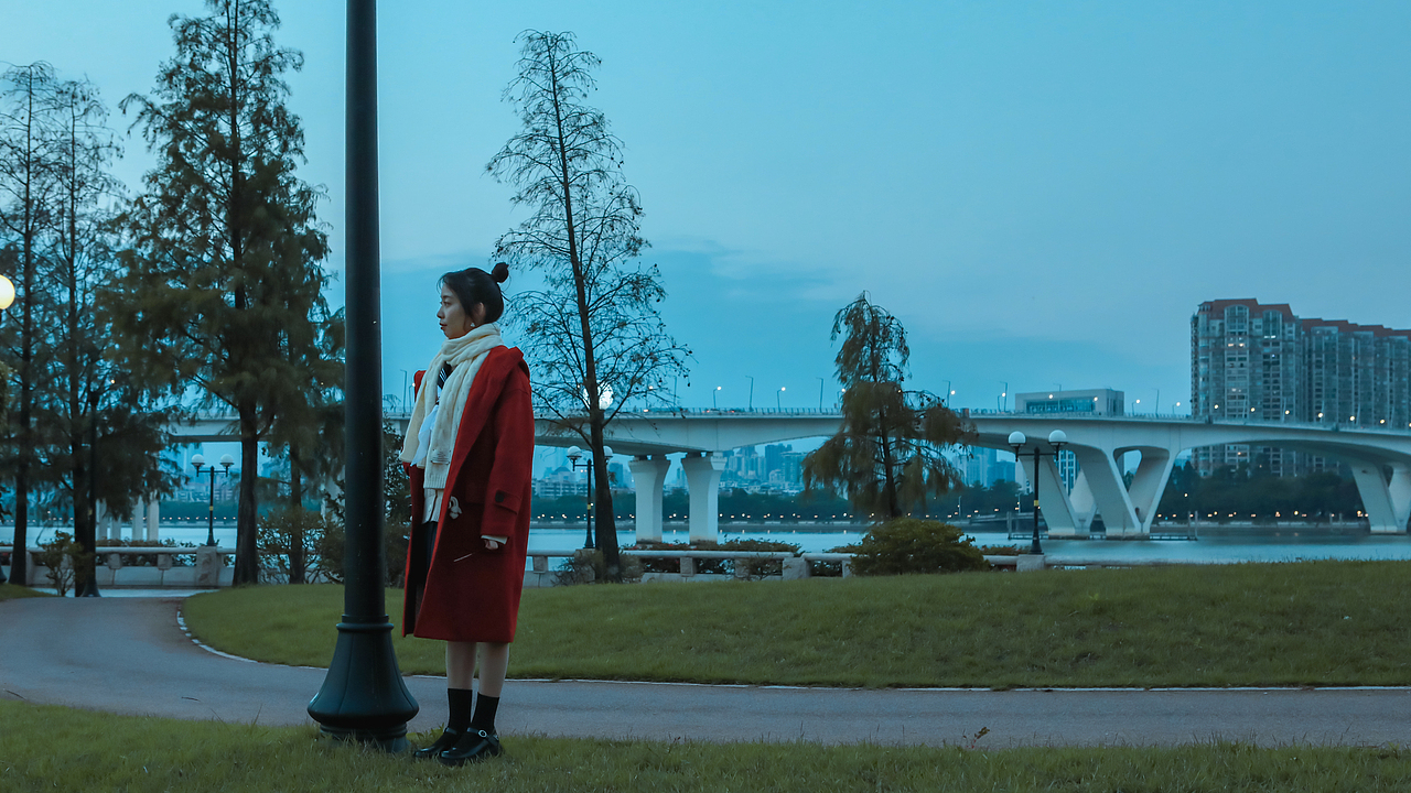 广州有轨列车,抓拍小姐姐